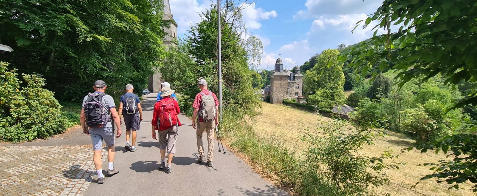 Zwei Burgruinen, ein Schloss und die Zwergenhöhle - Rundwanderung bei Frielingsdorf