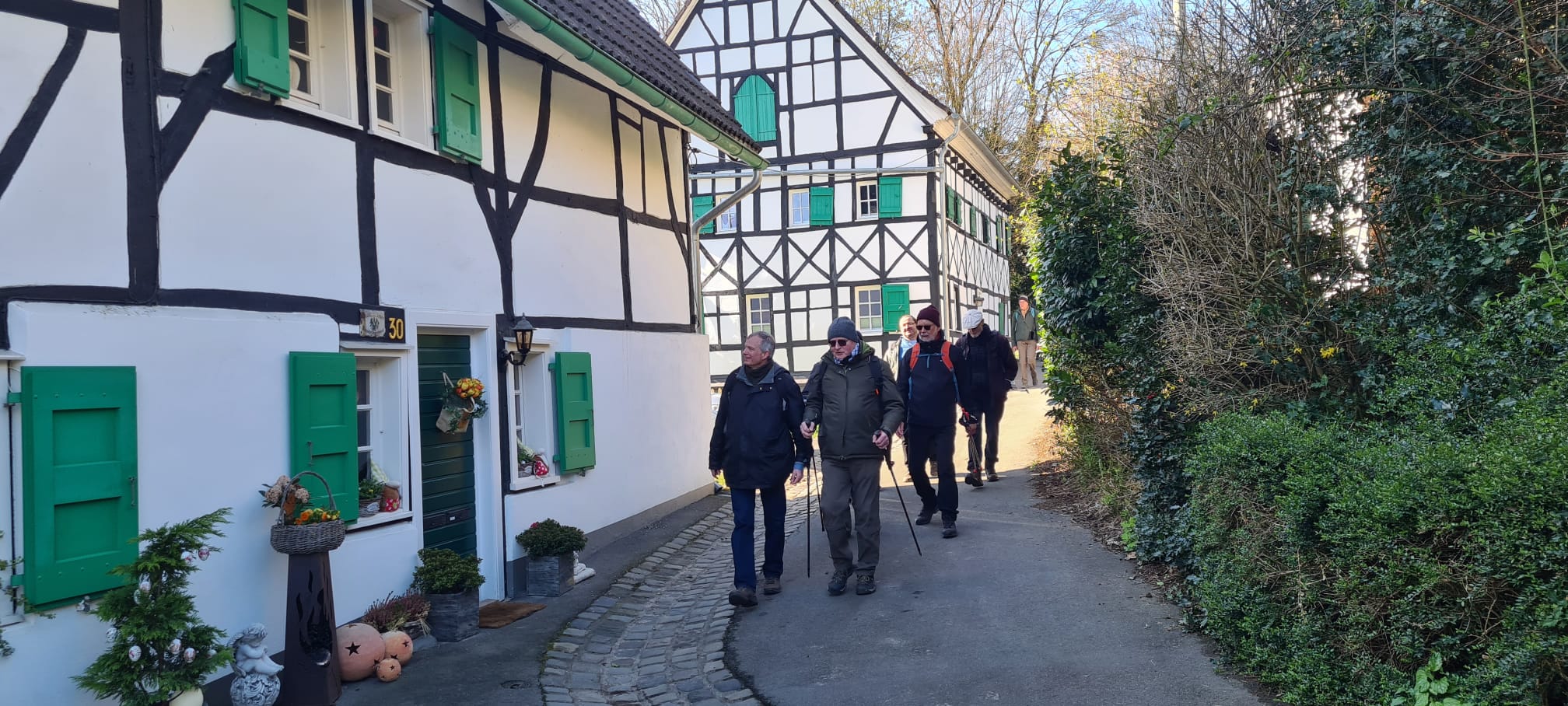 Rundwanderung von Leichlingen zur Wupper über Klingenpfad und Apfelweg